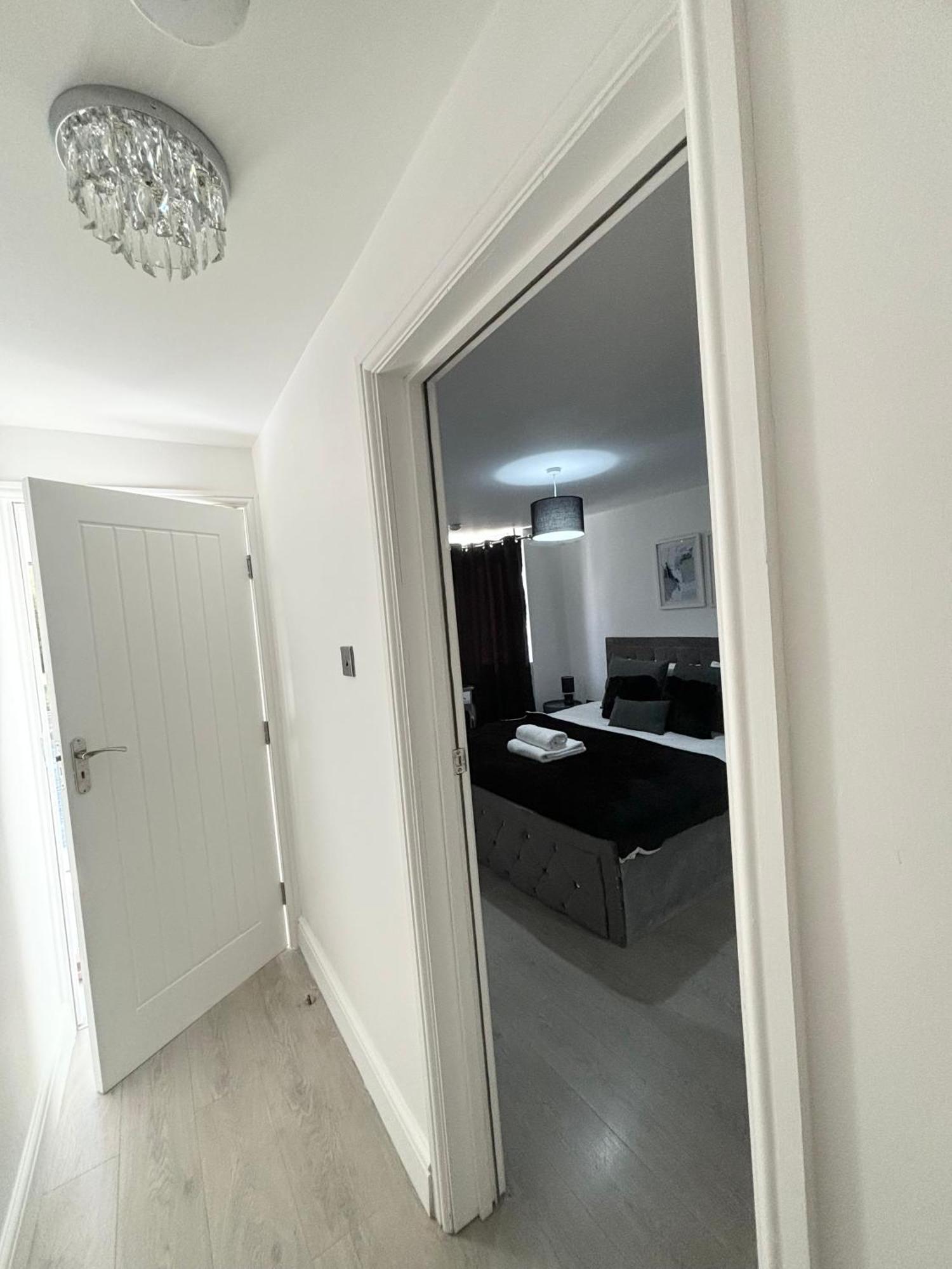 Апартаменти Cosy Modern Flat With Garden Бірмінгем Екстер'єр фото